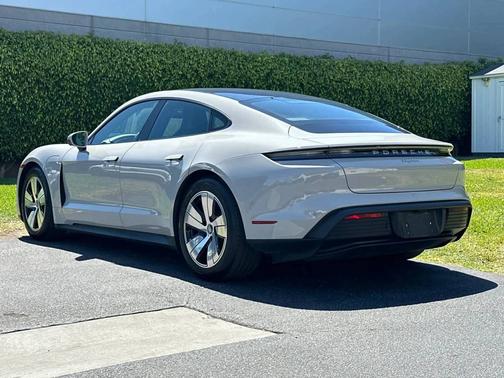 Chalk 2023 Porsche Taycan