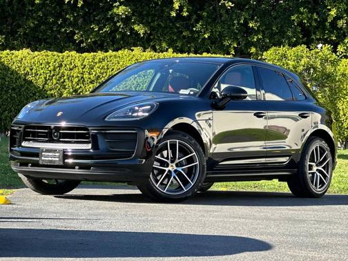 2025 Porsche Macan 
