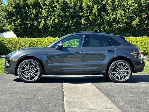 2025 Porsche Macan 