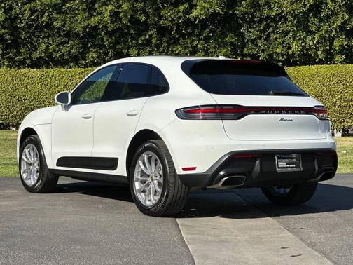 2025 Porsche Macan 
