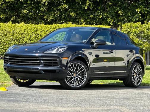 2022 Porsche Cayenne 