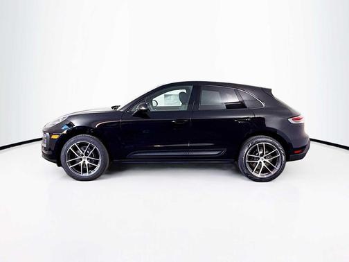 2026 Porsche Macan AWD