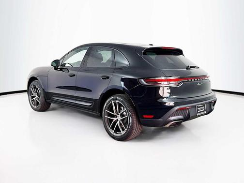 2026 Porsche Macan AWD