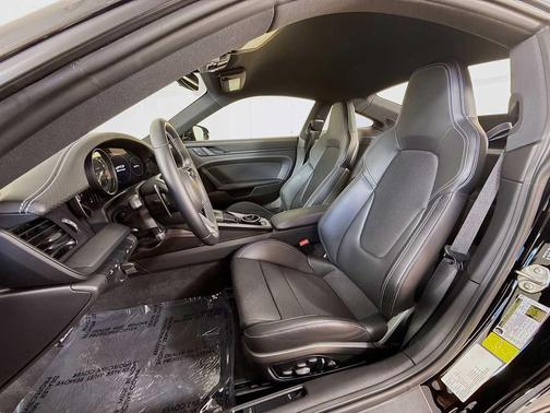 2022 Porsche 911 GT3 w/Touring Package