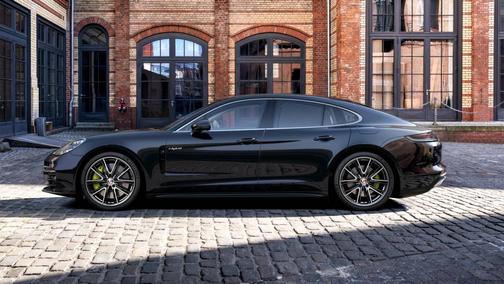 2022 Porsche Panamera 