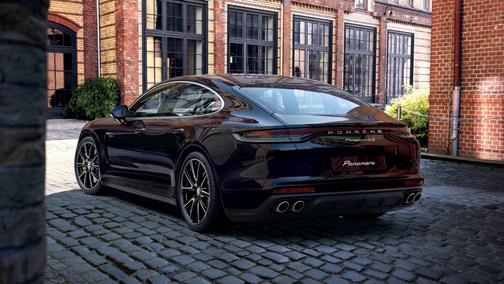 2022 Porsche Panamera 