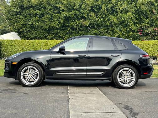 2025 Porsche Macan 