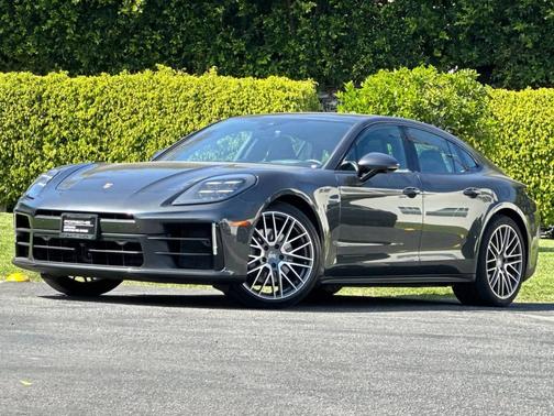 2024 Porsche Panamera 