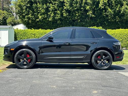 Black 2024 Porsche Macan