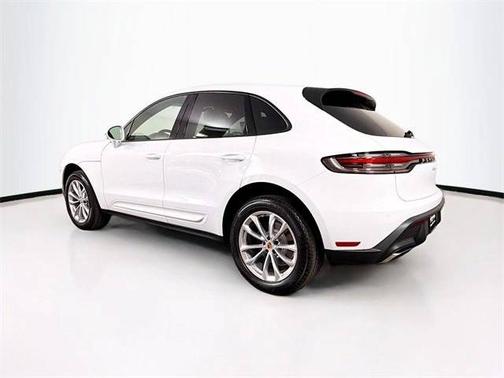 Carrara White Metallic 2025 Porsche Macan