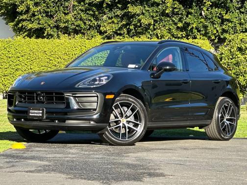 2025 Porsche Macan 