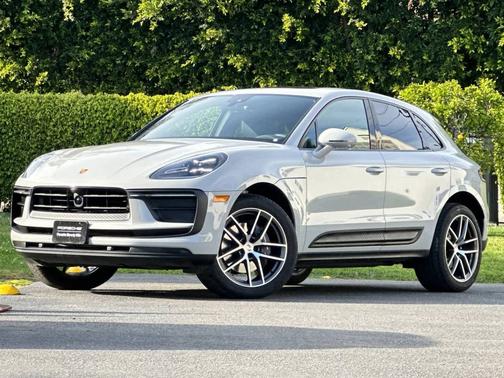 2025 Porsche Macan 