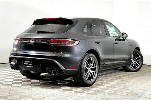 2025 Porsche Macan 