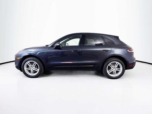 2023 Porsche Macan Base