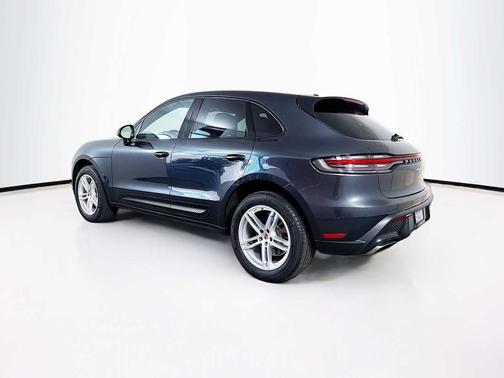 2023 Porsche Macan Base