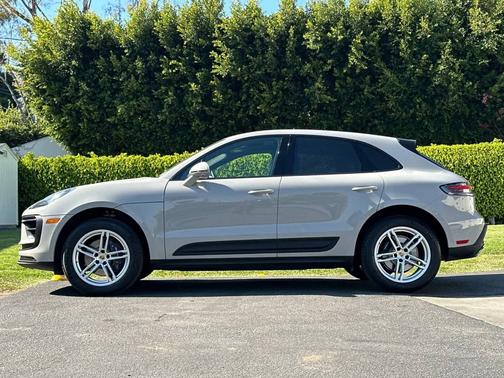 Chalk 2025 Porsche Macan
