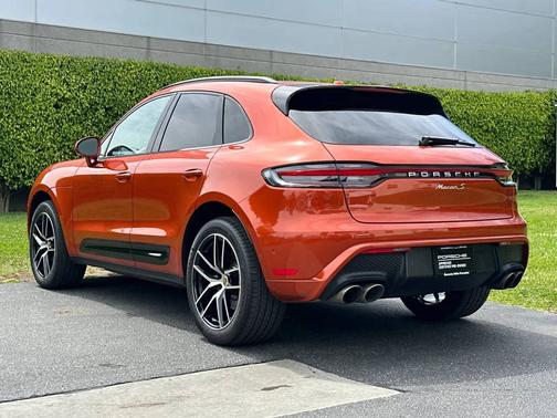 Papaya Metallic 2022 Porsche Macan