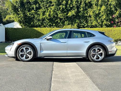 Dolomite Silver Metallic 2024 Porsche Taycan