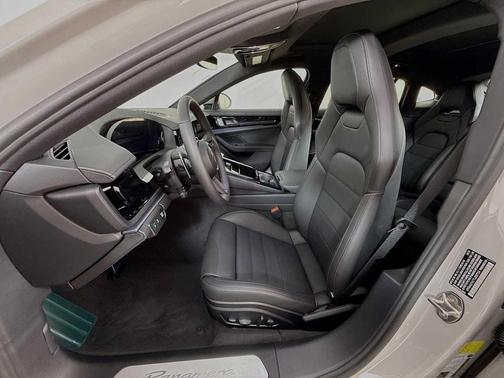 2026 Porsche Panamera 4