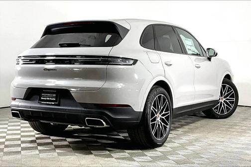 2025 Porsche Cayenne 