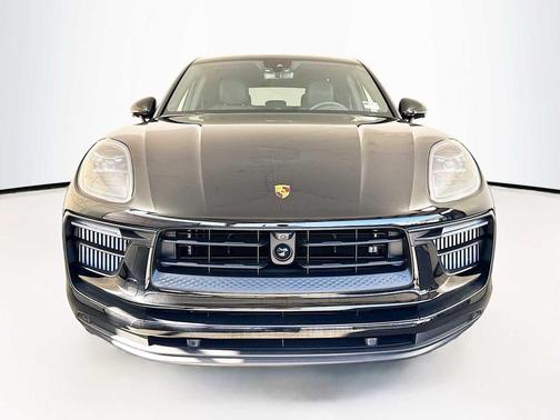 2025 Porsche Macan S