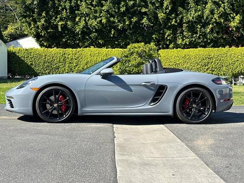 2025 Porsche 718 Boxster 
