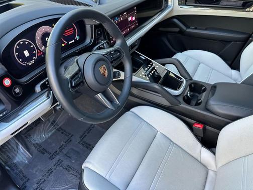 2025 Porsche Cayenne Cayenne S E-Hybrid