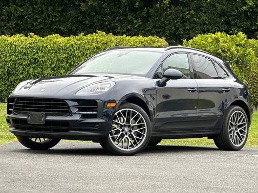 Night Blue Metallic 2020 Porsche Macan