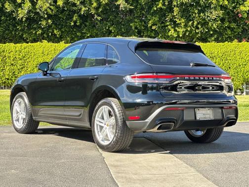 2025 Porsche Macan 
