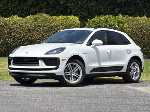 White 2023 Porsche Macan