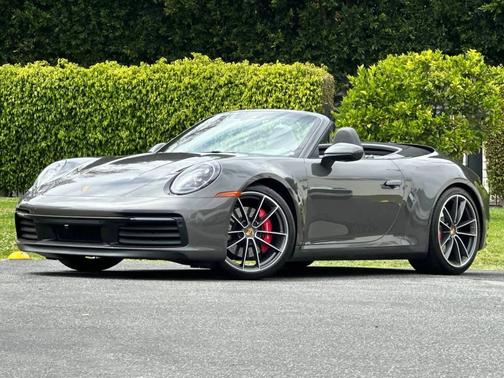 Agate Grey Metallic 2022 Porsche 911