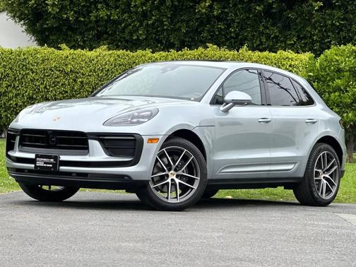 2025 Porsche Macan 