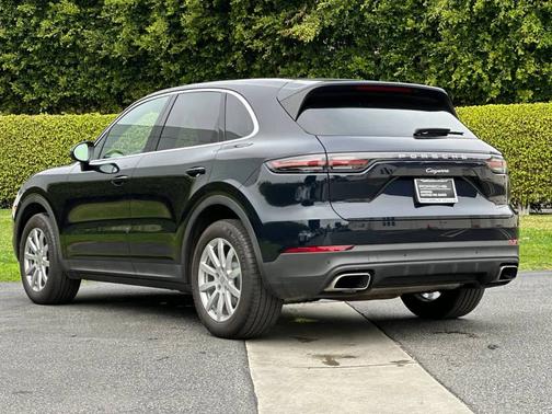 2023 Porsche Cayenne 