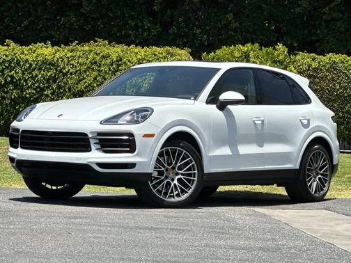 White 2023 Porsche Cayenne