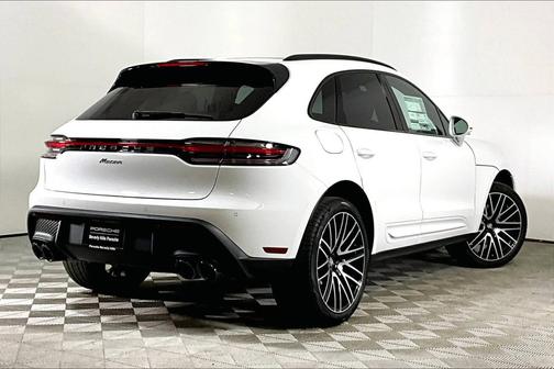 2025 Porsche Macan 