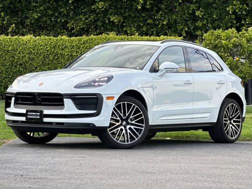 2025 Porsche Macan 