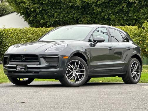 2025 Porsche Macan 