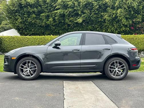 2025 Porsche Macan 
