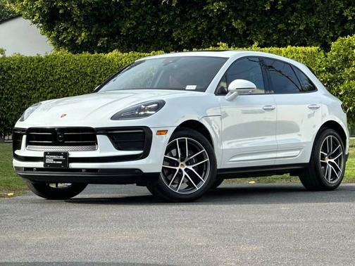 2025 Porsche Macan 