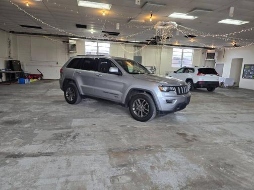 Billet Silver Metallic Clearcoat 2016 Jeep Grand Cherokee Laredo