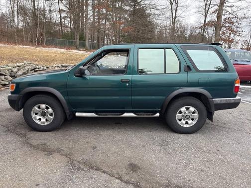 1997 Nissan Pathfinder SE-V6 4WD