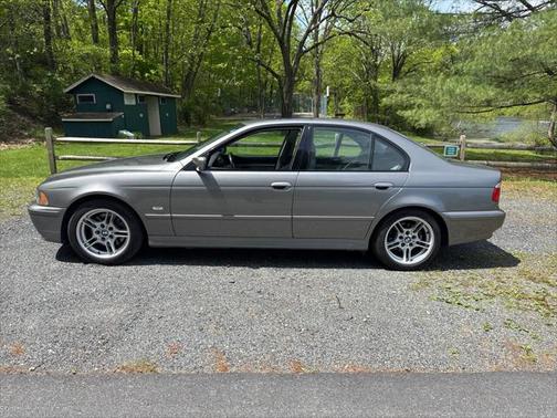 2002 BMW 540 540i 4dr Sedan