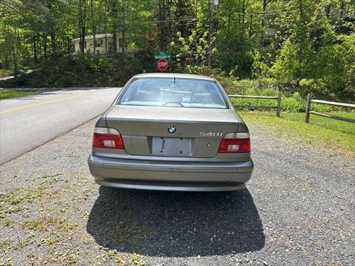 2002 BMW 540 540i 4dr Sedan