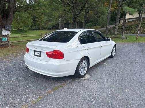 2010 BMW 328 328i 4dr Sedan
