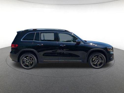 Black 2026 Mercedes-Benz GLB 250 4MATIC
