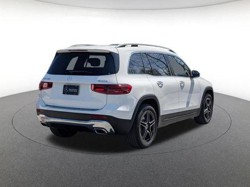 Polar White 2026 Mercedes-Benz GLB 250 4MATIC