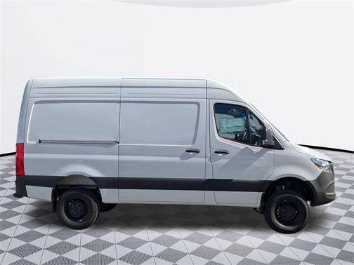 2025 Mercedes-Benz Sprinter 2500 Standard Roof