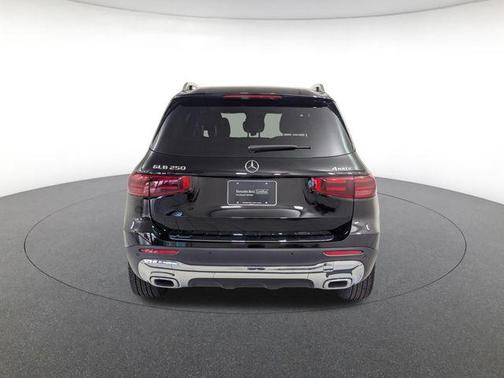 2025 Mercedes-Benz GLB 250 4MATIC