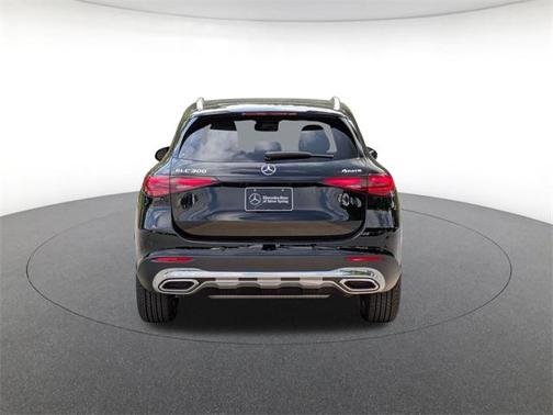 2026 Mercedes-Benz GLC 300 4MATIC