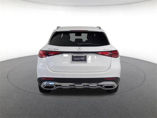 2026 Mercedes-Benz GLC 300 4MATIC